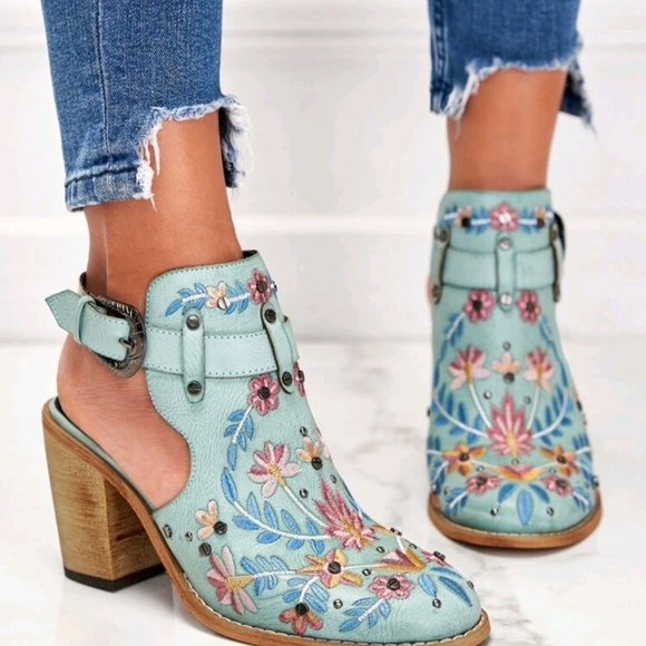 Shoes - - New in Box Kiss me at Midnight Blue Floral Western Booties Size 8